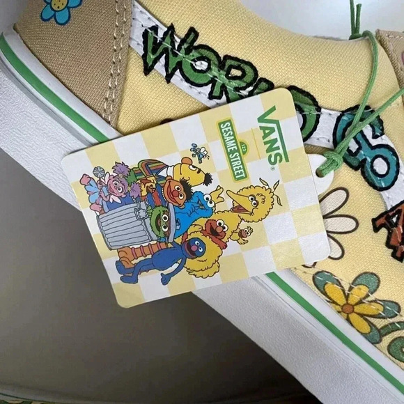 VANS Old Skool x SESAME STREET ELMO Sneakers Shoes Size Men's 9 / Women's 10.5 - Picture 10 of 11